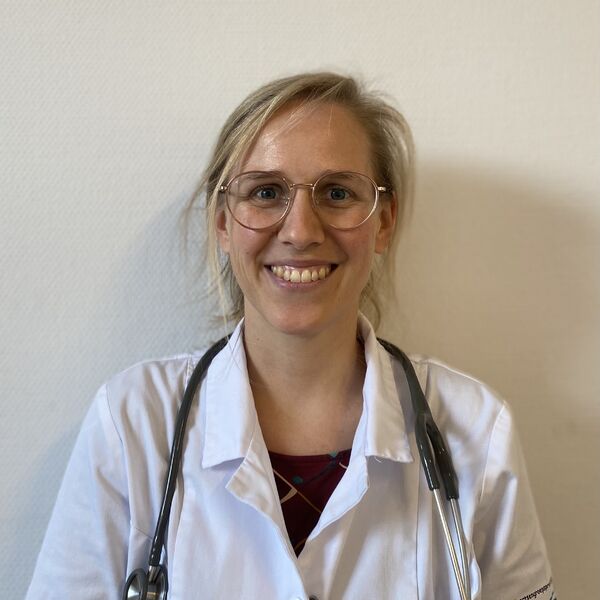 Dr. Lien Cruys